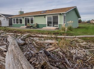 884 Livingston Bay Shore Dr, Camano Island, WA 98282