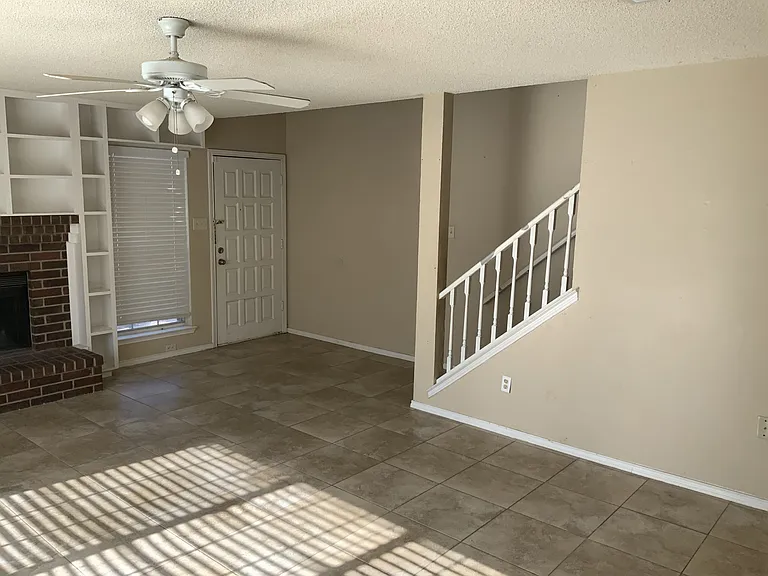 705 Little Fox Ln — Photo 26