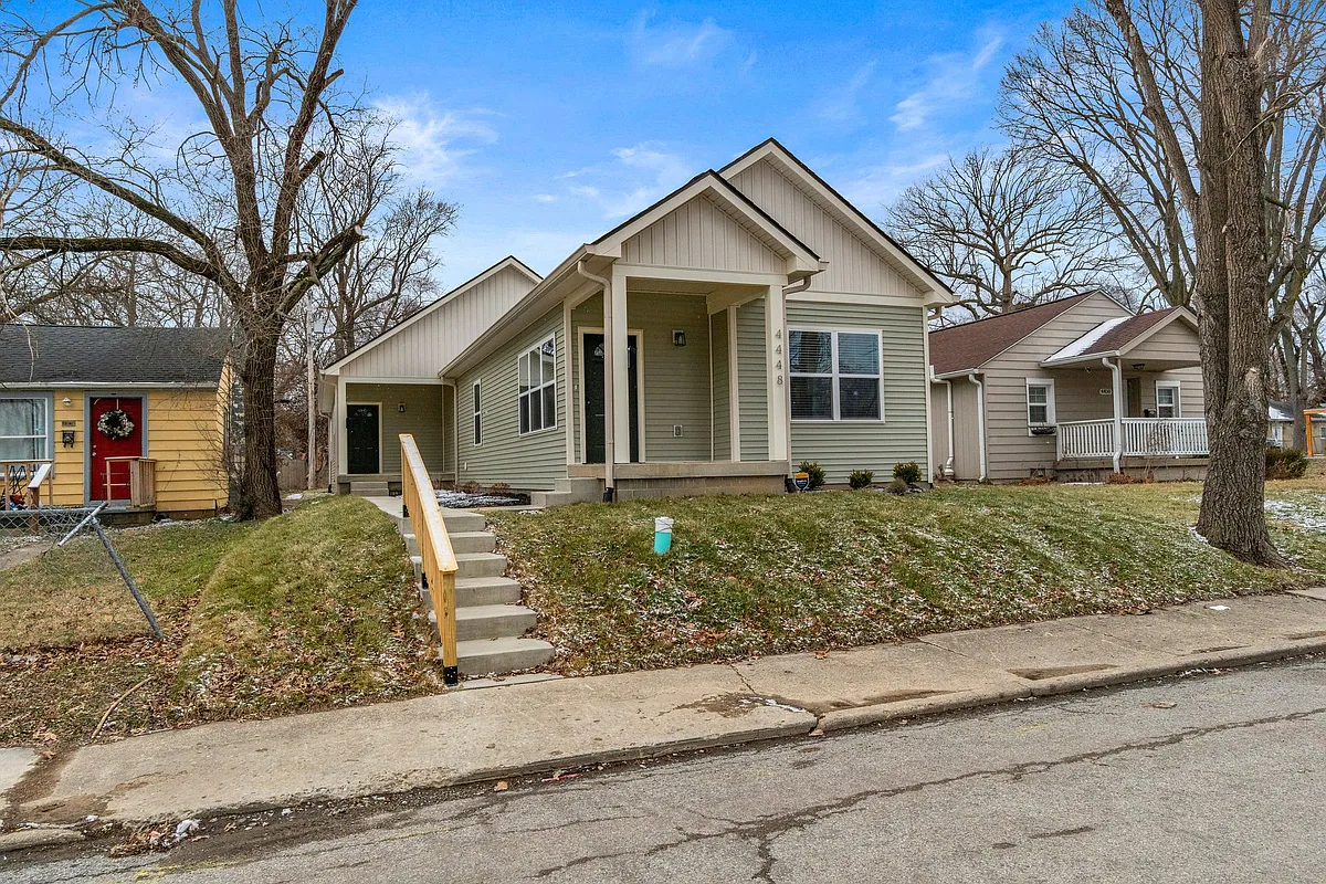Building Photo - 4448 N Evanston Ave #B