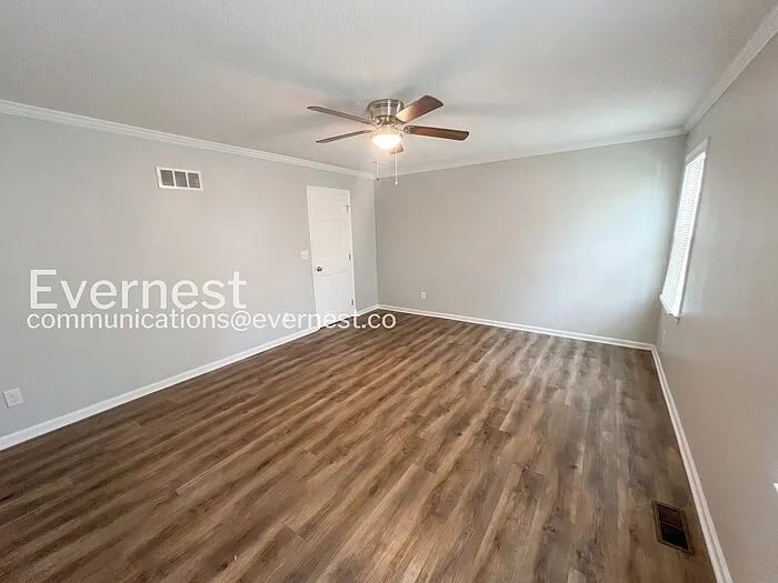 9805 N Wayne Ave — Photo 9