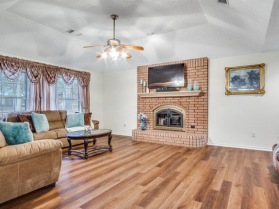 5th image of 221 Valley Ranch Rd