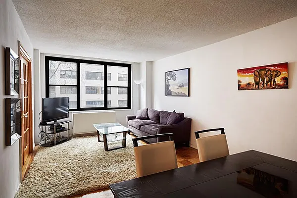 Rented by PocketBroker Inc | media 17