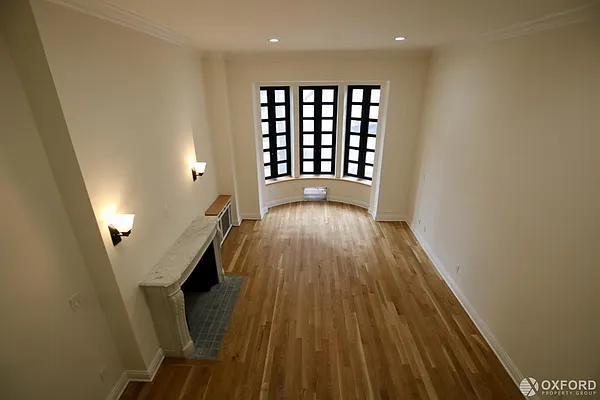 Rented by Oxford Property Group | media 10