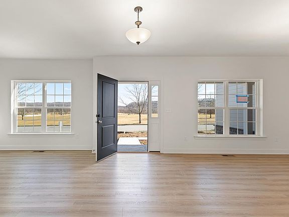 5th image of 960 Fairway Dr #32
