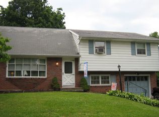3328 Bridlepath Rd, Easton, PA 18045