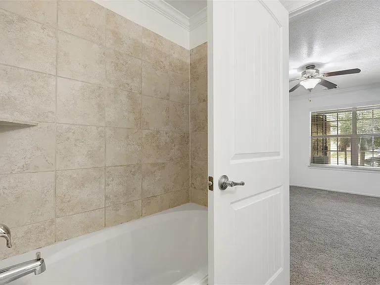 7201 Outfitter Dr — Photo 14