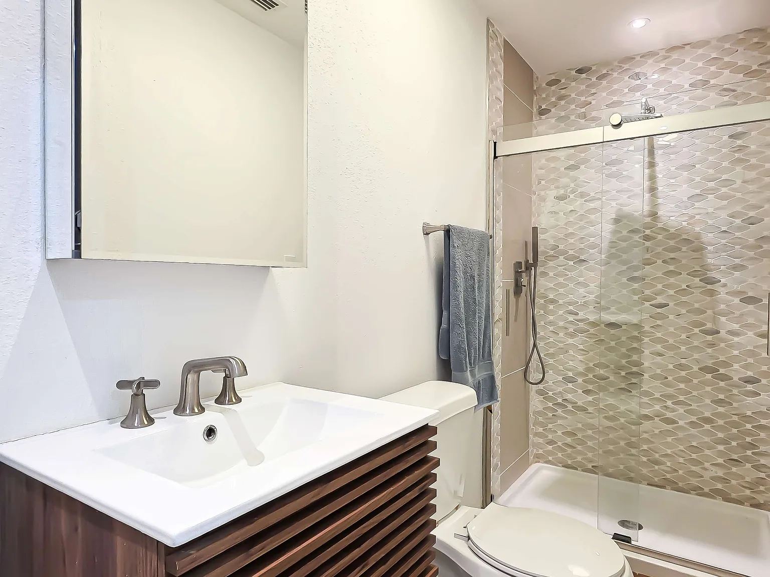 1651 Cape Hope Avenue NE Unit 2 - 1 — Photo 2