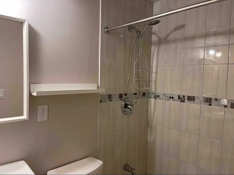 327 Huntsmill Blvd #BASEMENT — Photo 4