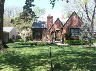 245 N Ridgewood Dr, Wichita, KS 67208