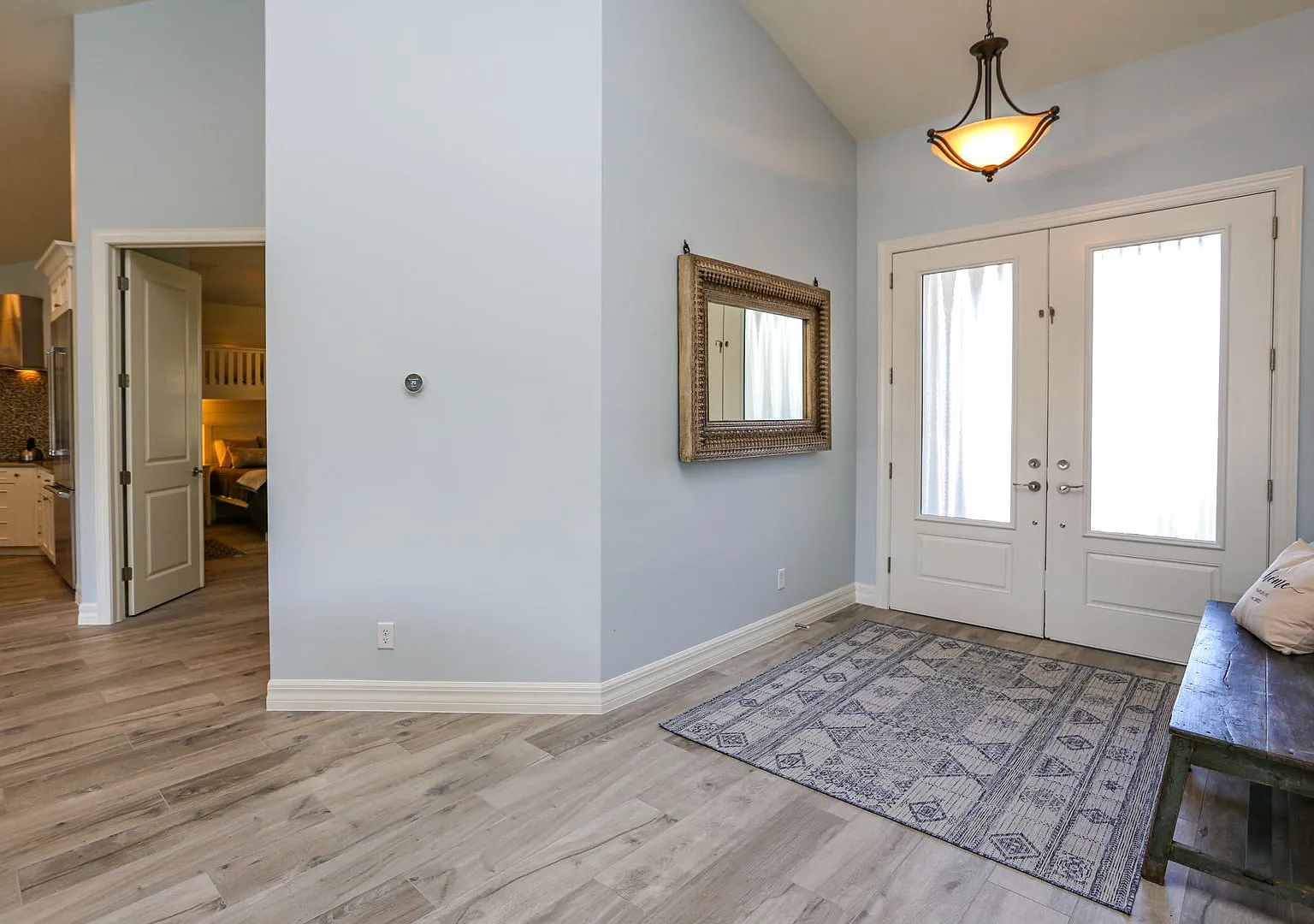 Stunning Pool Home 4beds / 4baths Golden Shores Furnished Seasonal Rental — Photo 3