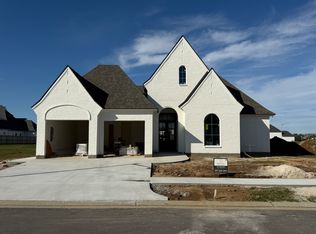 102 Saltmeadow Ln, Lafayette, LA 70508