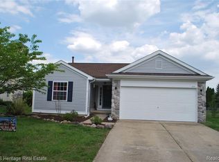 7171 Mission Hills Dr, Ypsilanti, MI