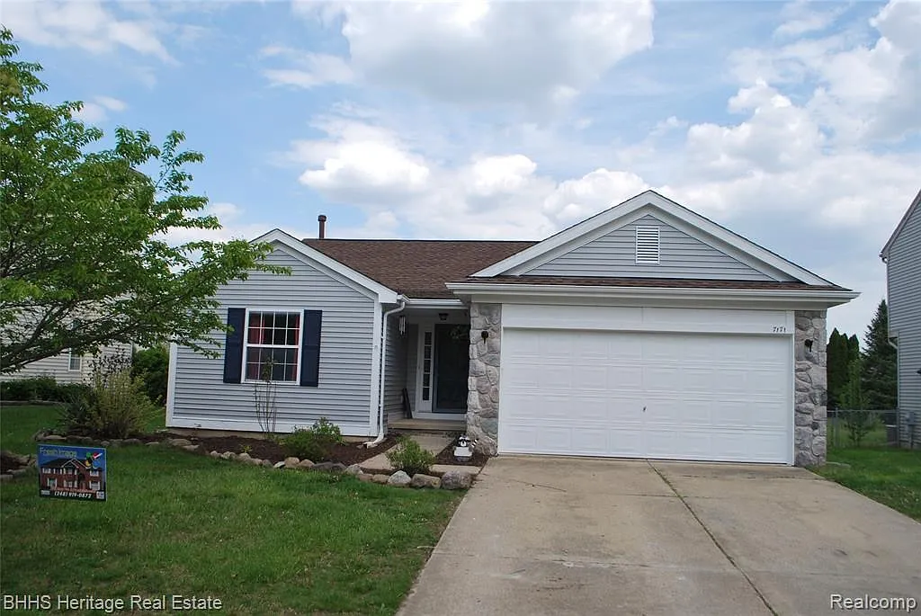 7171 Mission Hills Dr photo 1
