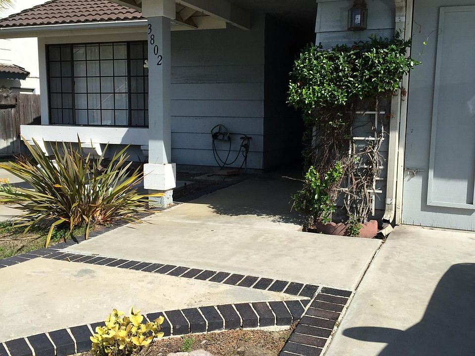 2nd image of 3802 Kelton Dr