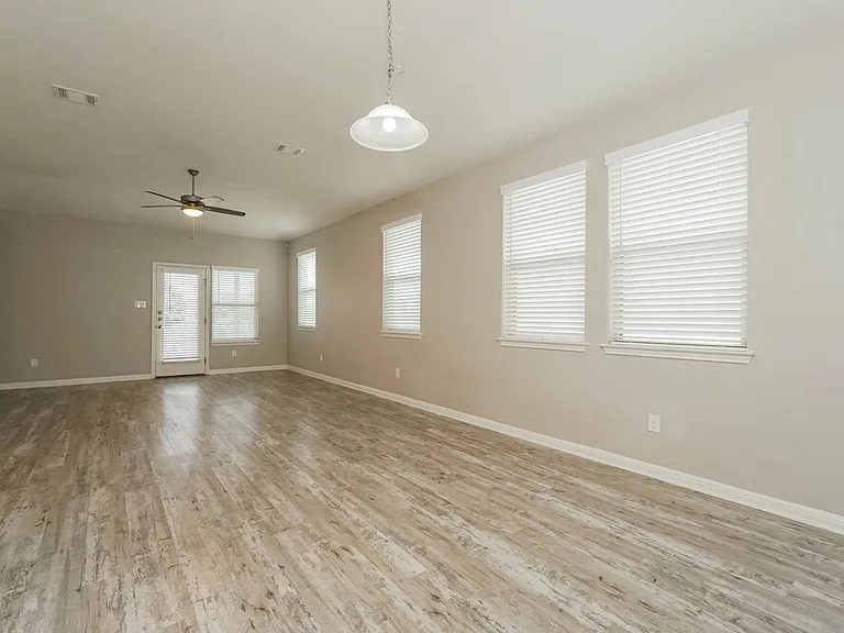9410 Novacek Blvd — Photo 5