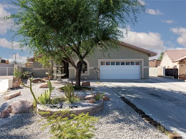 800 Antonio Dr, Las Vegas, NV 89107