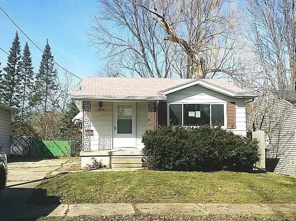 3826 W Kearsley St, Flint, MI 48532