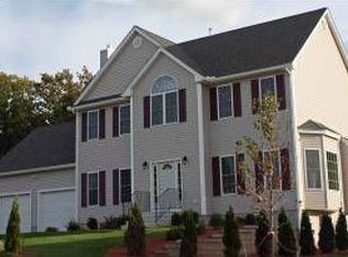 1 Hilltop Rd, Hudson, MA 01749