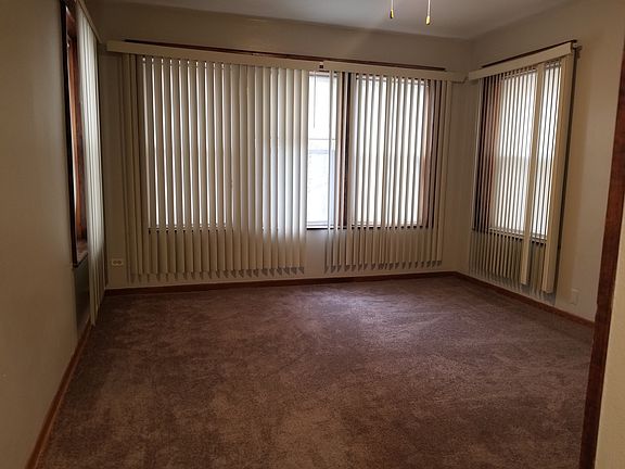 4th image of 5418 N Christiana Ave #1