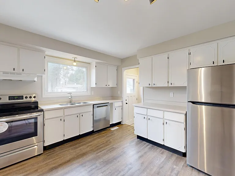 115 Prince St #NA — Photo 8