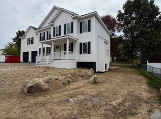 8 Morses Ln, Acushnet, MA 02743