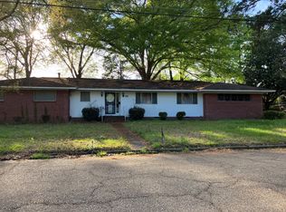 1141 Meloan Dr, Jackson, MS 39209