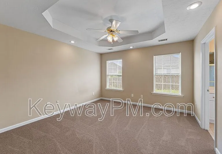 313 Elbrus Way — Photo 8