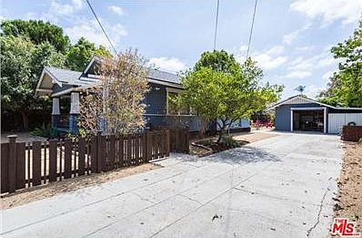 3rd image of 226 E La Veta Ave