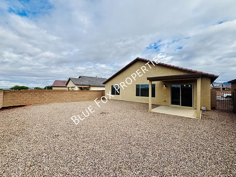 6563 W Camino Pizarro — Photo 20