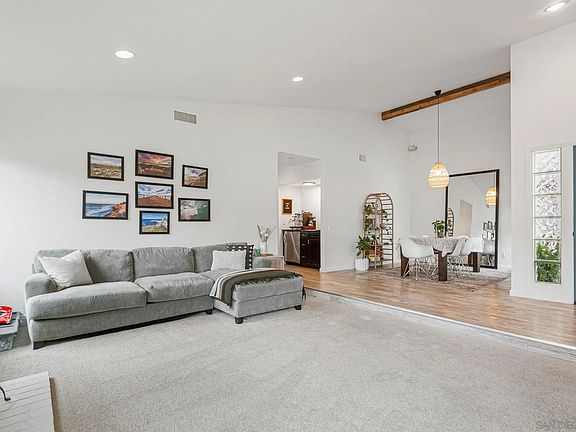 5th image of 1751 Woodbine Pl