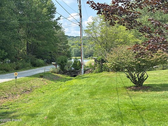 5th image of 76 Meadowland Dr