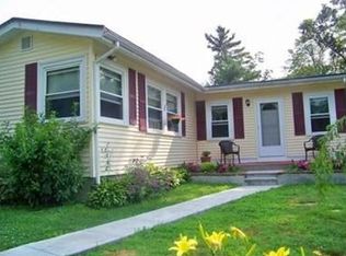 9 Woodland Dr, Lakeville, MA 02347