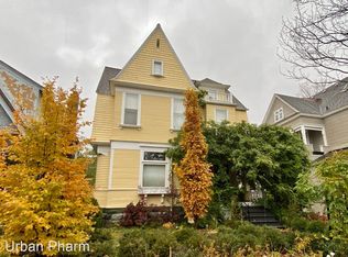 229 Crescent St NE, Grand Rapids, MI 49503