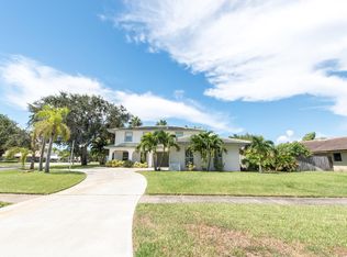 550 Rio Casa Dr S, Indialantic, FL 32903