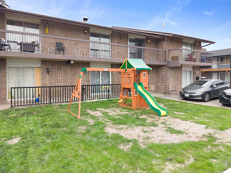 8004 Lundys Ln — Photo 5