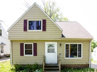 17914 McCracken Rd, Maple Heights, OH 44137