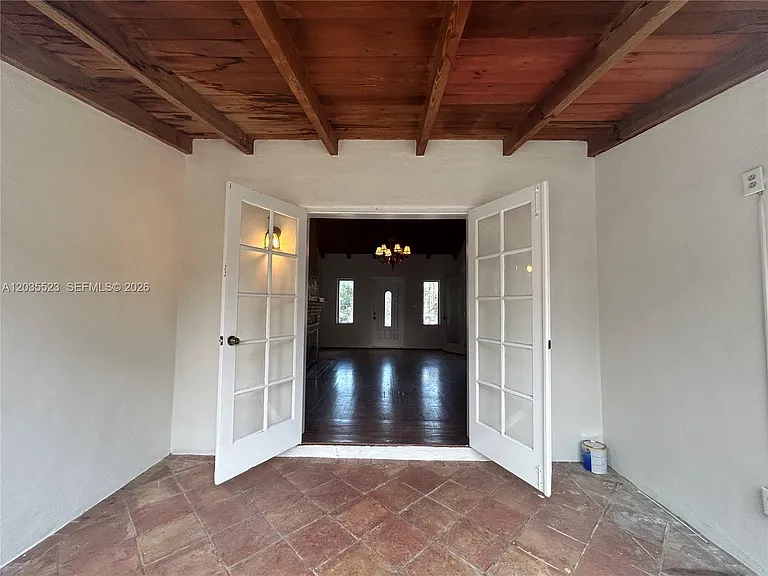 9600 N Miami Ave — Photo 2