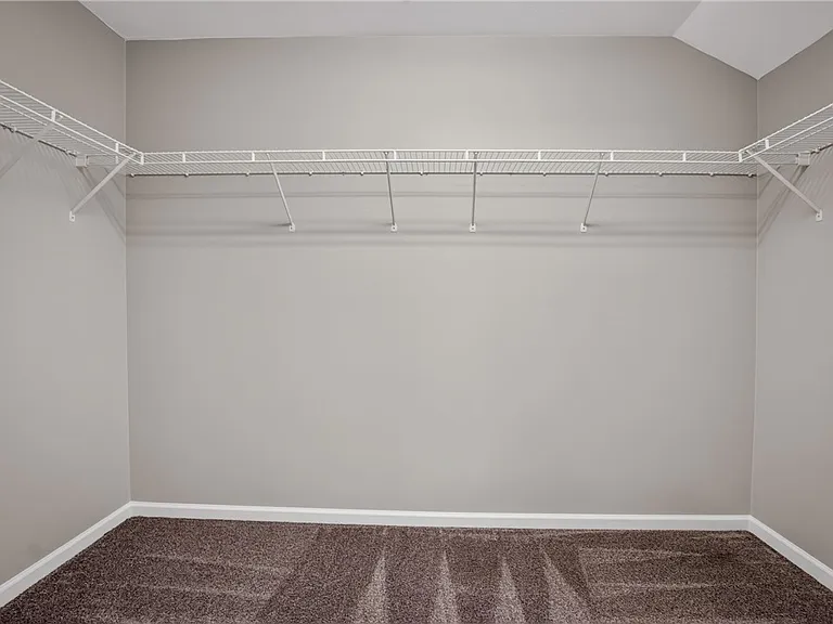 9704 Sundance Dr — Photo 35