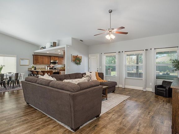 4th image of 6303 E Cortland Ave