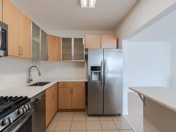 45 River Dr South image 12 of 49