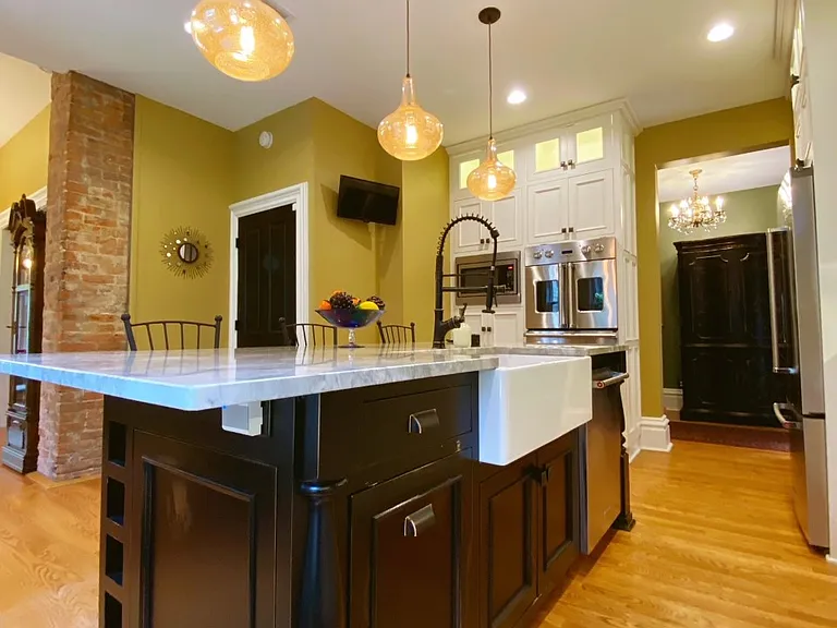 410 Maple St — Photo 3