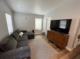 3642 Catalina Dr, Carlsbad, CA 92010