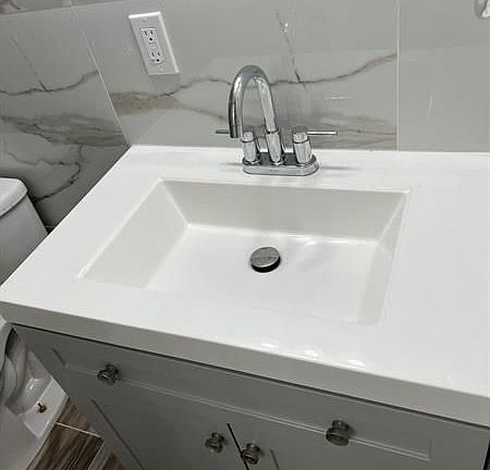 4th image of 149 Stratford K