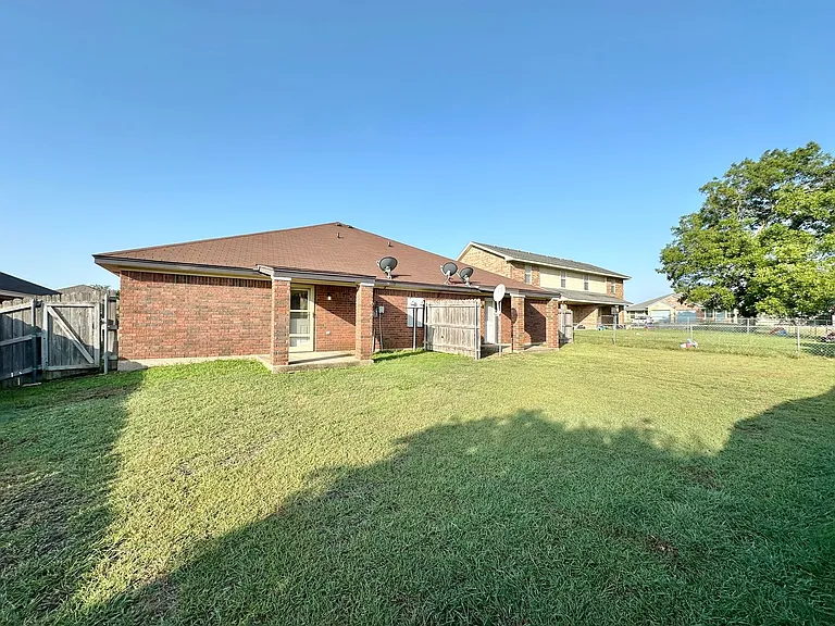 5007 John David Dr — Photo 25