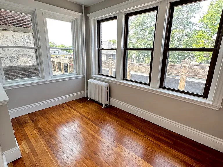 2013 Commonwealth Ave #1R — Photo 9