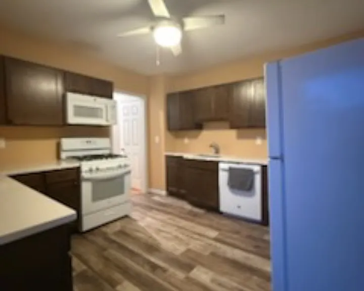 424 Miltonia St #2L — Photo 3