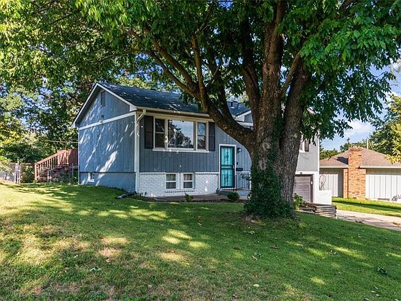 2nd image of 8302 Manning Ave