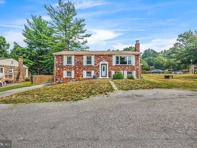 11603 Butlers Branch Rd — Photo 1