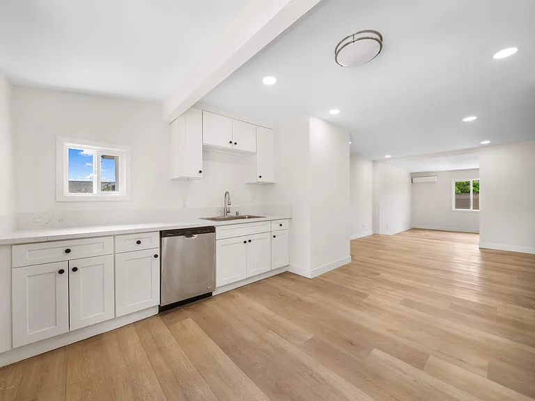10148 Felipe Ave — Photo 8