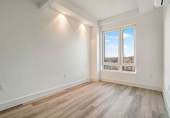 4th image of 1634 Church Ave #6B